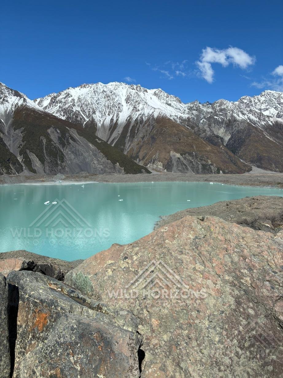 Turquoise Waters at the Edge of Tasman Glacier Lake. Aoraki / Mount Cook National Park, New Zealand
