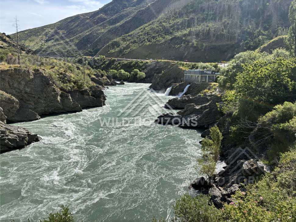 Rugged River Bend beside Kawarau Gorge near the Bungy Bridge. South Island, New Zealand
