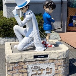 Detective Conan and Kaitou Kid statue outside the Gosho Aoyama Manga Factory. Hokuei, Japan.