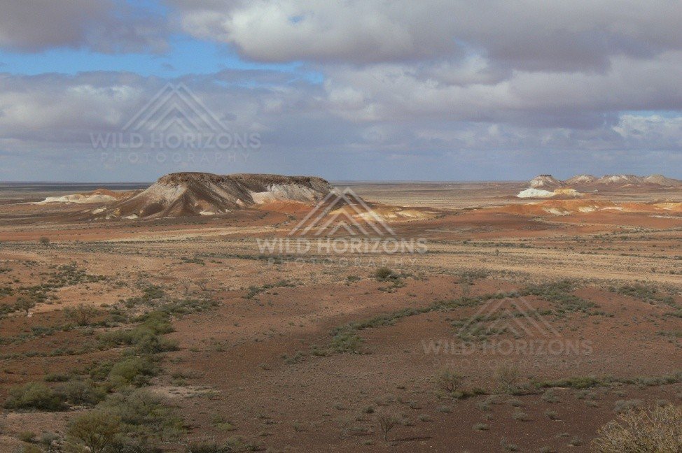 Colourful breakaway hills near Coober Pedy. Kanku-Breakaways Conservation Park, Australia.